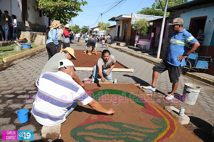 Alfombras pasionarias avivan la fe de los cristianos